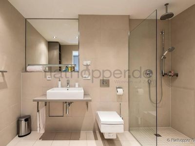 Moderne, offen gestaltete 2-Zimmer-Wohnung mit Terrasse - München-Bogenhausen