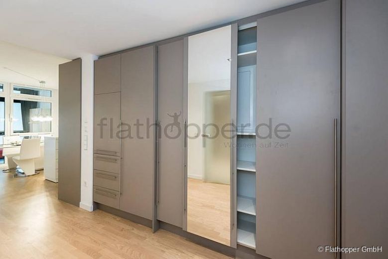 Moderne, offen gestaltete 2-Zimmer-Wohnung mit Terrasse - München-Bogenhausen