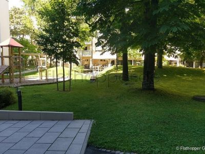 Moderne, offen gestaltete 2-Zimmer-Wohnung mit Terrasse - München-Bogenhausen