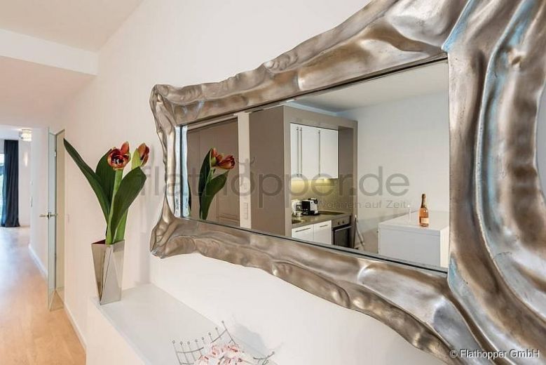 Moderne, offen gestaltete 2-Zimmer-Wohnung mit Terrasse - M&uuml;nchen-Bogenhausen