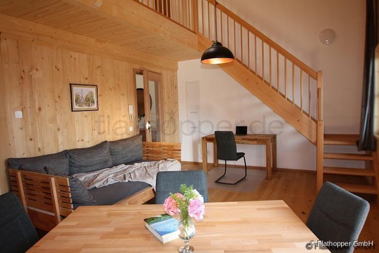 1,5 Zimmer-Galerie-Wohnung im Holzhaus mit Balkon -  bei Otterfing