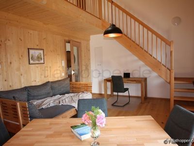 1,5 Zimmer-Galerie-Wohnung im Holzhaus mit Balkon -  bei Otterfing