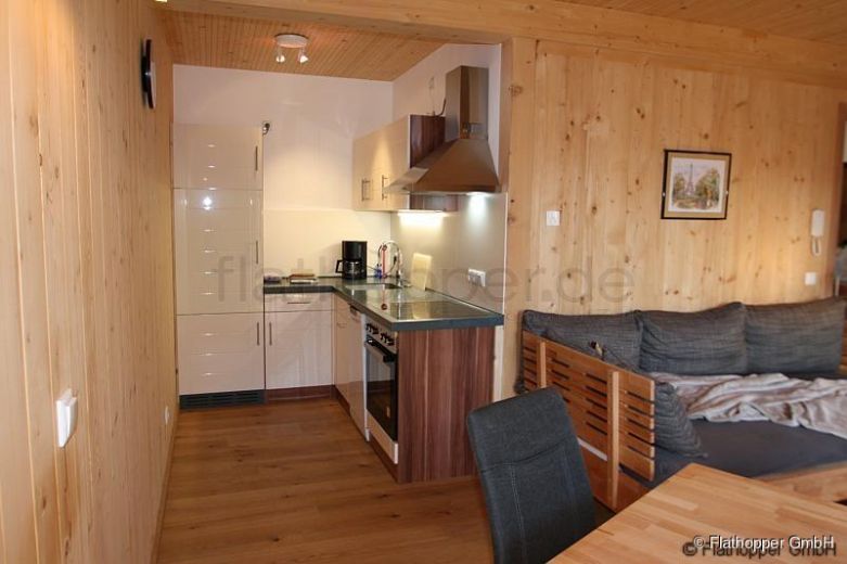 1,5 Zimmer-Galerie-Wohnung im Holzhaus mit Balkon -  bei Otterfing