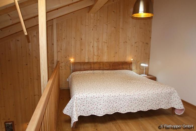 1,5 Zimmer-Galerie-Wohnung im Holzhaus mit Balkon -  bei Otterfing