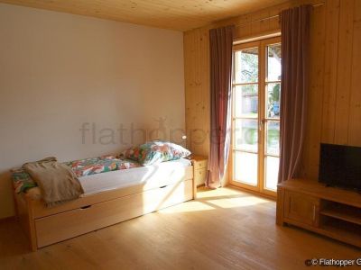 Gem&uuml;tliches Apartment mit Terrasse im Holzhaus - Baiernrain bei Otterfing