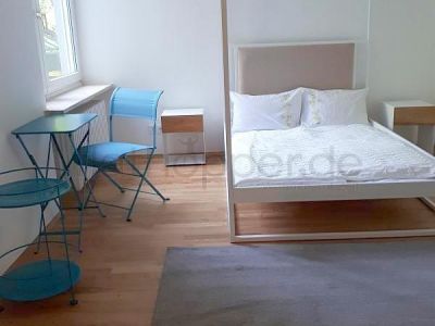 Schöne 3,5- Zimmerwohnung mit großer Terrasse in Unterhaching bei München