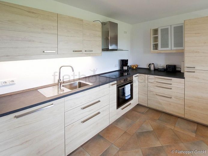 Hochwertige 2-Zimmer-Wohnung mit S&uuml;dbalkon und Bergpanoramablick- bei Egling