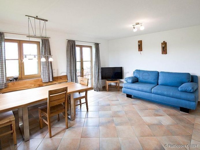 Hochwertige 2-Zimmer-Wohnung mit S&uuml;dbalkon und Bergpanoramablick- bei Egling