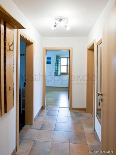 Hochwertige 2-Zimmer-Wohnung mit S&uuml;dbalkon und Bergpanoramablick- bei Egling