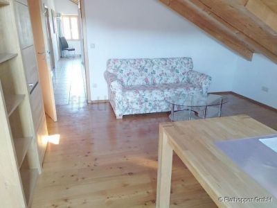 3-Zimmer-Wohnung im Dachgeschoss mit 2 Balkonen in Rosenheim - Obing