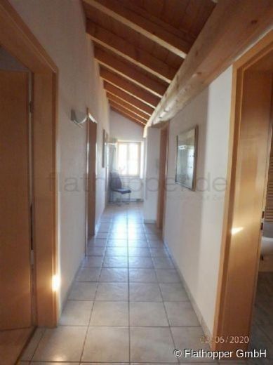 3-Zimmer-Wohnung im Dachgeschoss mit 2 Balkonen in Rosenheim - Obing