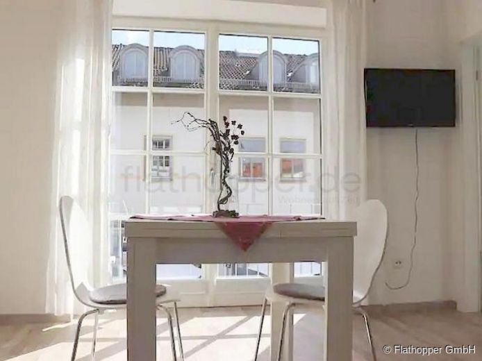 Gem&uuml;tliche 2-Zimmer-Wohnung mit Balkon in Bad Aibling