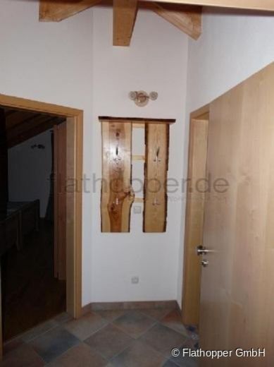 Kleine, einladende Wohnung mit Balkon in Egling