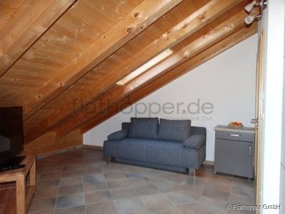 Kleine, einladende Wohnung mit Balkon in Egling