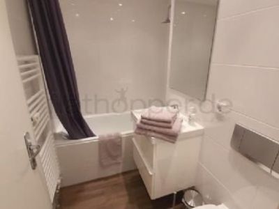 Möbliertes Apartment mit Balkon in Rosenheim und Blick ins Grüne