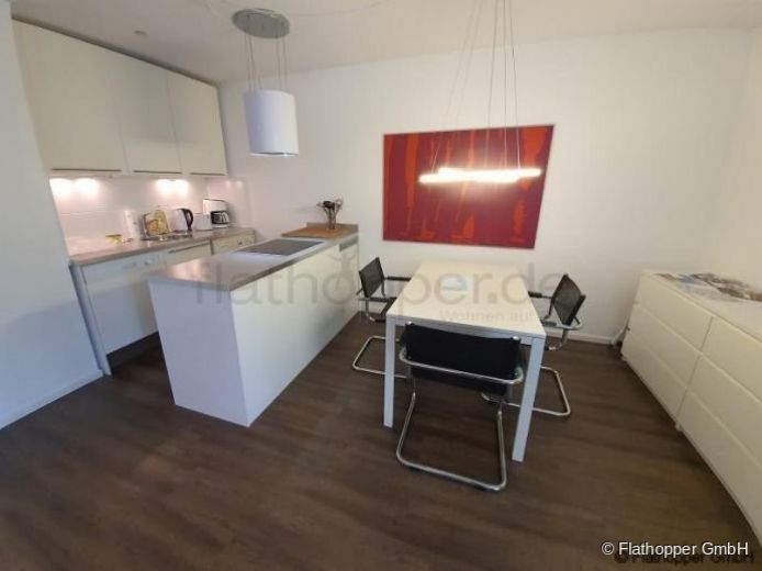 M&ouml;bliertes Apartment mit Balkon in Rosenheim und Blick ins Gr&uuml;ne