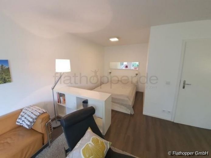 M&ouml;bliertes Apartment mit Balkon in Rosenheim und Blick ins Gr&uuml;ne