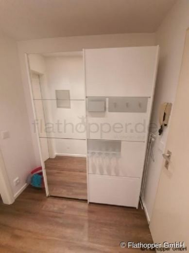 M&ouml;bliertes Apartment mit Balkon in Rosenheim und Blick ins Gr&uuml;ne