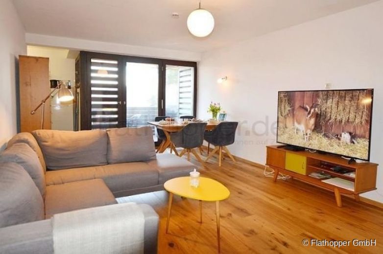 Helle 2-Zimmer-Wohnung mit großem Balkon in Bernau