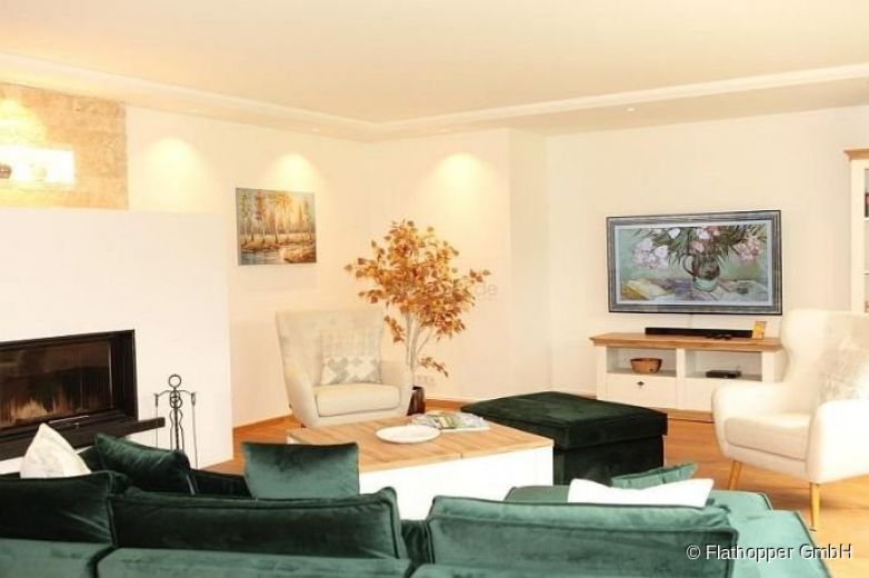 Einzigartiges, m&ouml;bliertes Haus in Gstadt am Chiemsee - Zwischenmiete -