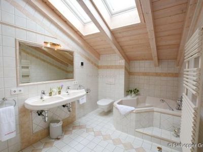 Einzigartiges, m&ouml;bliertes Haus in Gstadt am Chiemsee - Zwischenmiete -