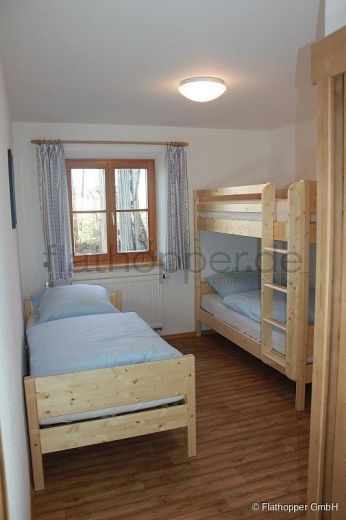 Gemütliche 3-Zimmer-Erdgeschoss-Wohnung mit Terrasse -  Egling nahe München