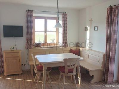 Gemütliche 3-Zimmer-Erdgeschoss-Wohnung mit Terrasse -  Egling nahe München