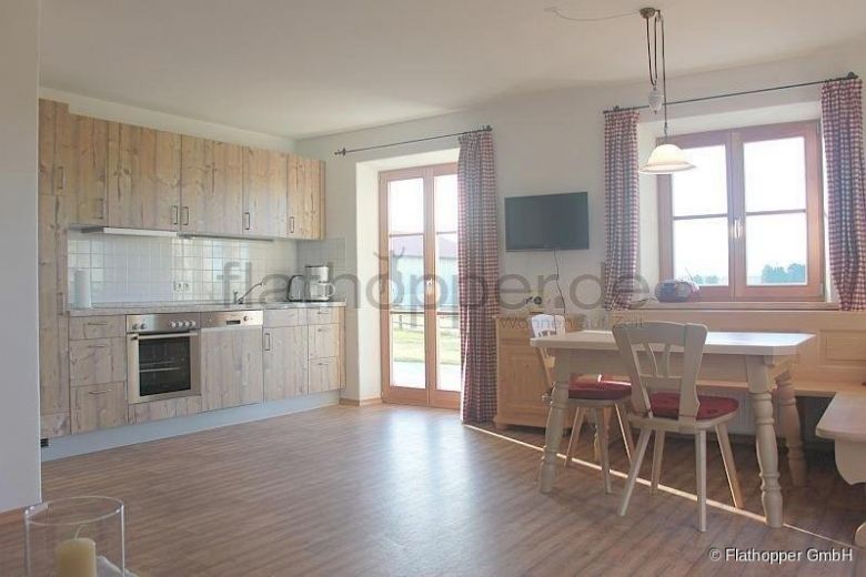 Gemütliche 3-Zimmer-Erdgeschoss-Wohnung mit Terrasse -  Egling nahe München