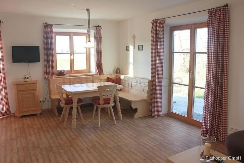 Gem&uuml;tliche 3-Zimmer-Erdgeschoss-Wohnung mit Terrasse -  Egling nahe M&uuml;nchen