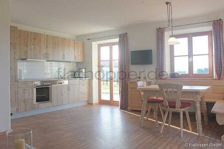 Gem&uuml;tliche 3-Zimmer-Erdgeschoss-Wohnung mit Terrasse -  Egling nahe M&uuml;nchen