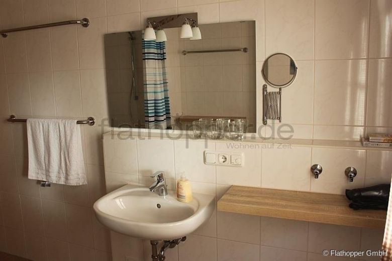 Gem&uuml;tliche 3-Zimmer-Erdgeschoss-Wohnung mit Terrasse -  Egling nahe M&uuml;nchen