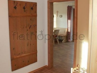 Gem&uuml;tliche 3-Zimmer-Erdgeschoss-Wohnung mit Terrasse -  Egling nahe M&uuml;nchen