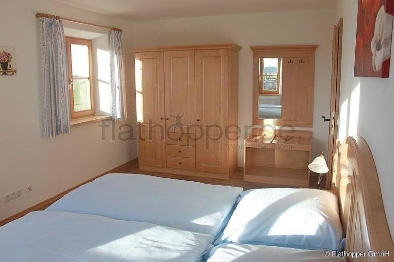 Gem&uuml;tliche 3-Zimmer-Erdgeschoss-Wohnung mit Terrasse -  Egling nahe M&uuml;nchen