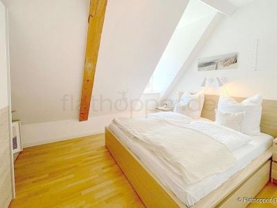 Moderne 2-Zimmer-Wohnung im Schloss in Grabenstätt  am Chiemsee