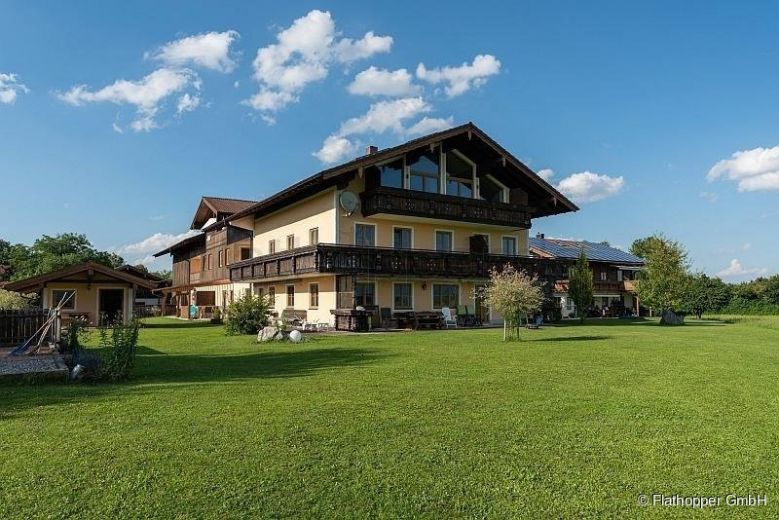 Luxuriös ausgestattetes Loft mit Bergblick im traumhaftem Chiemgau