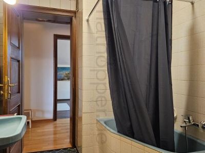 Große Dachgeschosswohnung in der Nähe von Holzkirchen