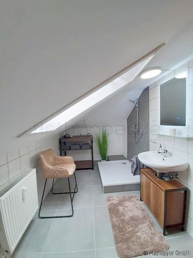 Sehr einladende, neu m&ouml;blierte 2-Zimmer-Wohnung in Bad Aibling