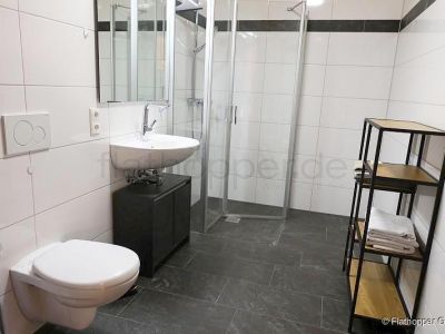 Gem&uuml;tliche 2-Zimmer-Wohnung mit Terrasse im Holzhaus - Baiernrain bei Otterfing