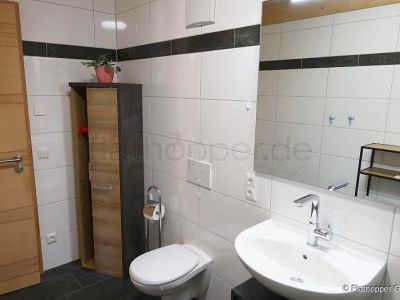 Gem&uuml;tliche 2-Zimmer-Wohnung mit Terrasse im Holzhaus - Baiernrain bei Otterfing