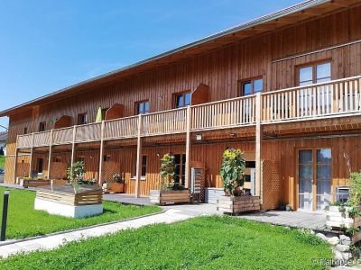 Gem&uuml;tliche 2-Zimmer-Wohnung mit Terrasse im Holzhaus - Baiernrain bei Otterfing