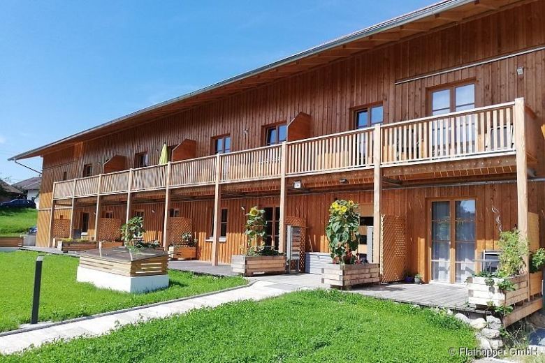 Gem&uuml;tliche 2-Zimmer-Wohnung mit Terrasse im Holzhaus - Baiernrain bei Otterfing