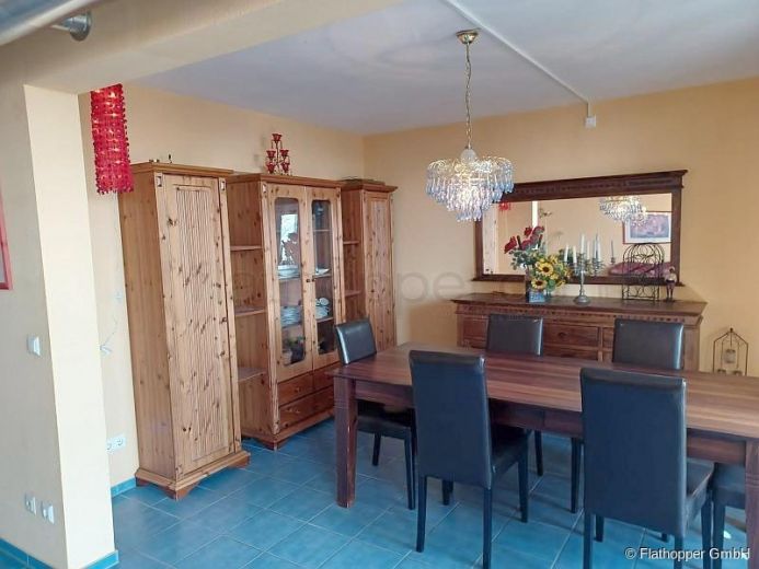 Traumhafte 4-Zimmer-Wohnung mit Balkon in Stuttgart