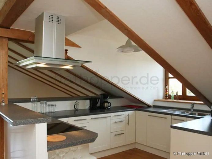 Helle Dachgeschoss-Wohnung in Vaterstetten bei München