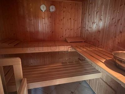 Helle Dachgeschoss-Wohnung in Vaterstetten bei München