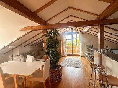 Helle Dachgeschoss-Wohnung in Vaterstetten bei M&uuml;nchen
