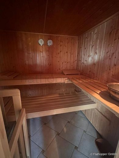 Helle Dachgeschoss-Wohnung in Vaterstetten bei M&uuml;nchen