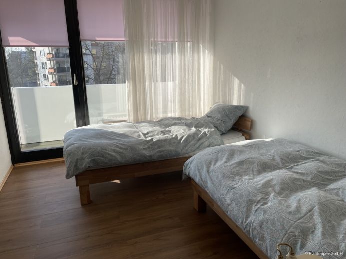 Möblierte 3-Zimmer-Wohnung mit Balkon in Augsburg