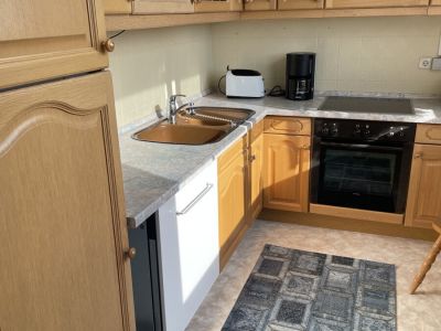 M&ouml;blierte 3-Zimmer-Wohnung mit Balkon in Augsburg