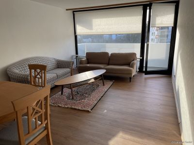 M&ouml;blierte 3-Zimmer-Wohnung mit Balkon in Augsburg