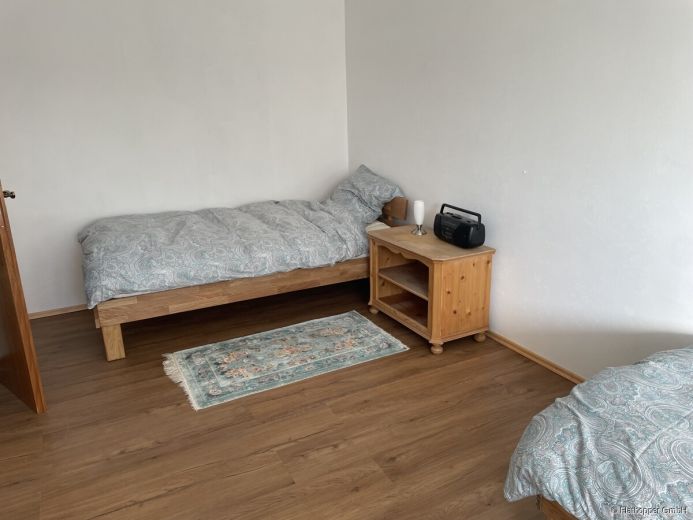 M&ouml;blierte 3-Zimmer-Wohnung mit Balkon in Augsburg